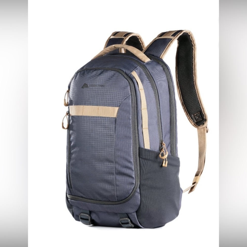 Ozark Trail Cedar 20 L Backpack, with Padded Laptop Compartment for Adults/teens